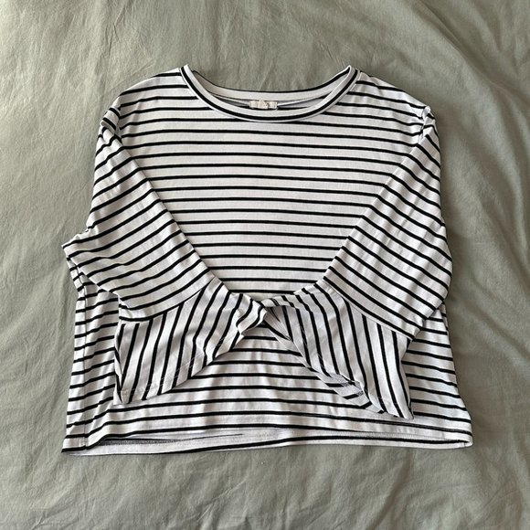 Ardene Black and White Striped Bell Sleeve Blouse (Large) - Picture 2 of 6